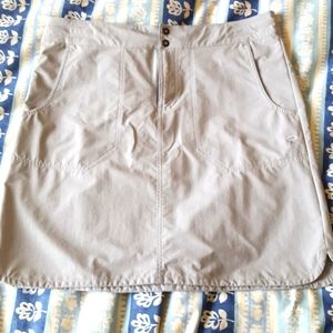 Mountain Hardwear active skirt - like new!
